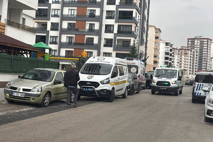 Niğde'de 22 yaşındaki genç kız çatı katında ölü bulundu