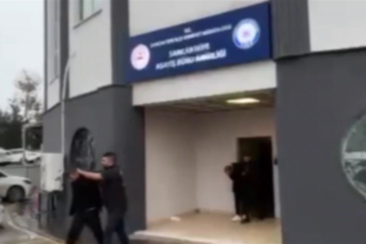 Sancaktepe'de pazarcıların yer kavgası kanlı bitti! 1 ölü, biri çocuk 5 yaralı