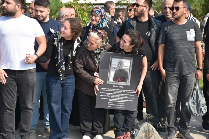 59 gün sonra 720 metreden çıkarıldı! Batan geminin 2'nci kaptanı Rahmi Temel İzmir'de toprağa verildi