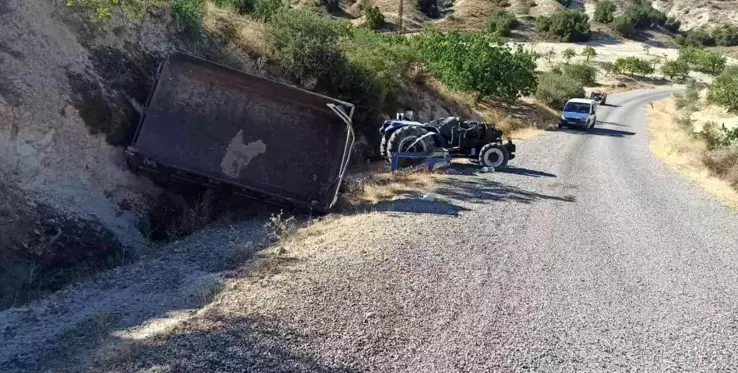 Devrilen traktörün sürücüsü hayatını kaybetti