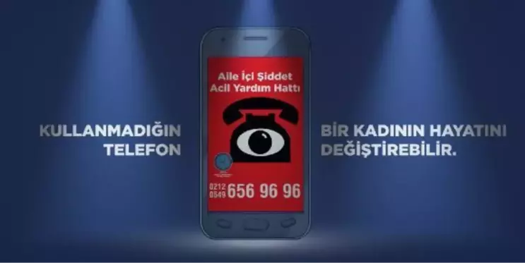 Şiddet gören kadınlara akıllı telefon hediyesi