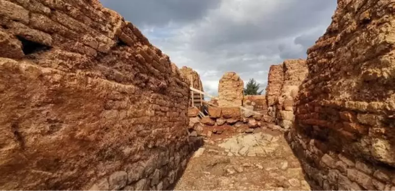 KURUL KALESİ'NDEKİ KAZILARDA YENİ GİRİŞE ULAŞILDI