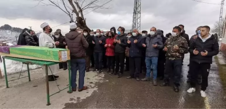 Son dakika... KADES ihbarıyla gelen polislerin darbedilmiş bulduğu Eda öldü, sevgilisi gözaltında (2)