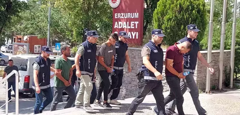 Erzurum'da Göçmen Kaçakçılığı Yapan 3 Kişi Yakalandı