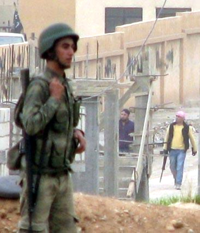 Asker Siperde Suriye’yi İzliyor