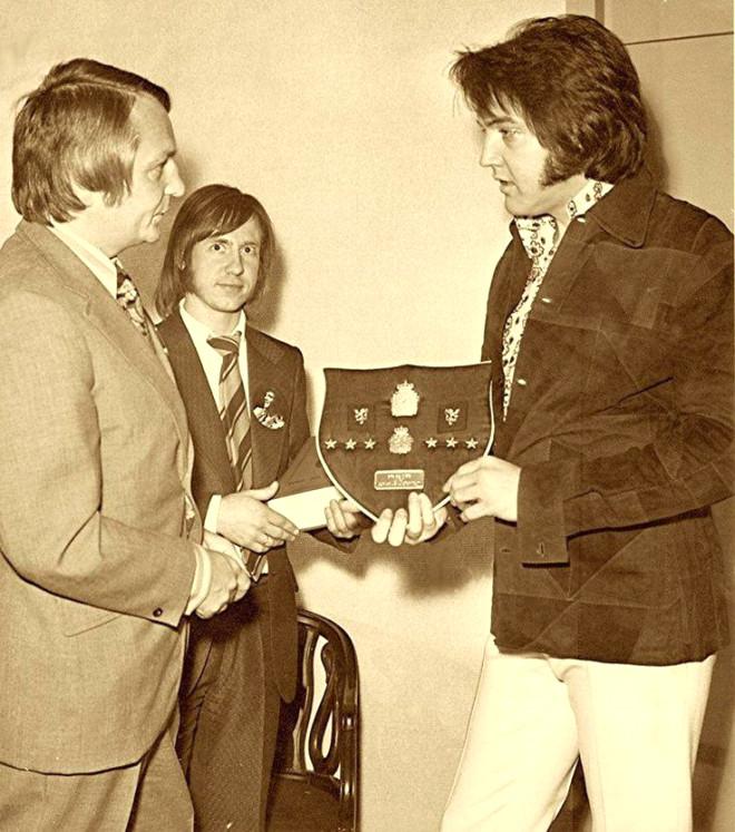 Elvis Presley FBI ajanı çıktı Foto Galerisi