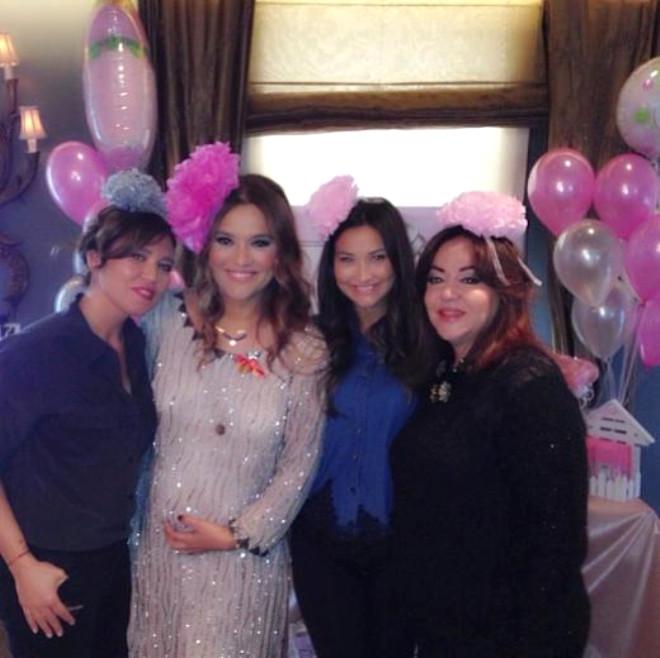 Demet Akalın, Kızı Hira İçin ’Baby Shower’ Partisi Düzenledi Foto..