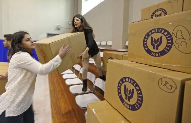 İzmir’den Van’a Sevgi Tır’ı