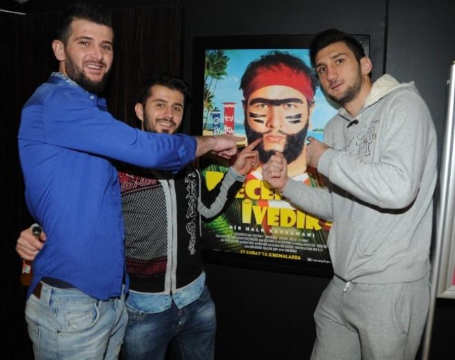 Futbolcular Recep İvedik’le Stres Attı