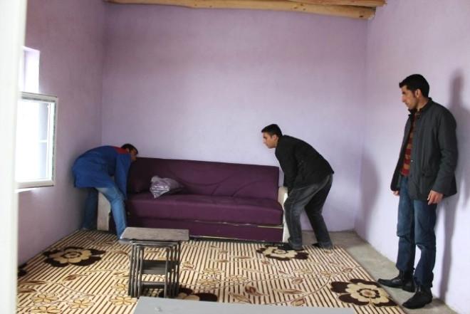 Özalp Kaymakamlığı’ndan Engelli Aileye Ev Eşyası Yardımı