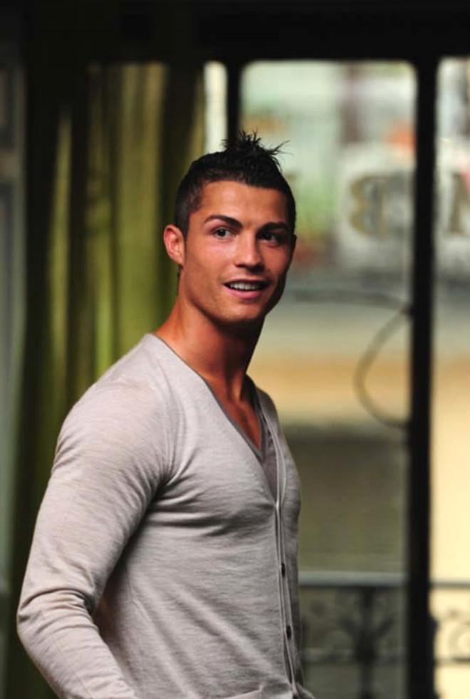 Arap Güzeli Ronaldo’nun İkinci Eşi Olmak İstiyor