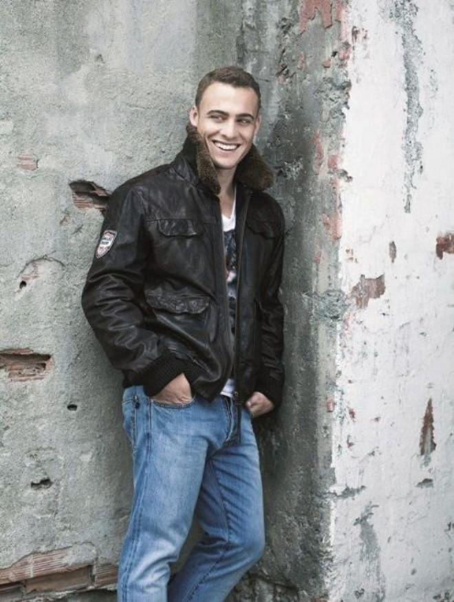 Kerem Bürsin Arkadaşlar Benimle Dalga Geçiyor