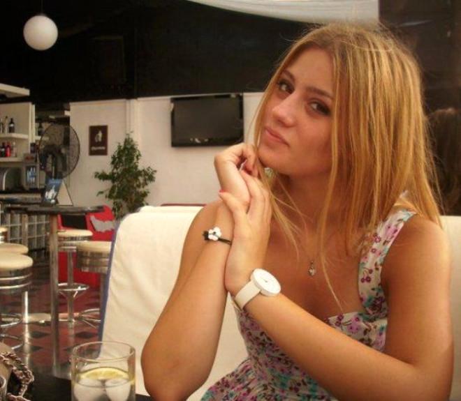 Gizem Karaca Ailesiyle Mugla Ya Tasindi Foto Galerisi