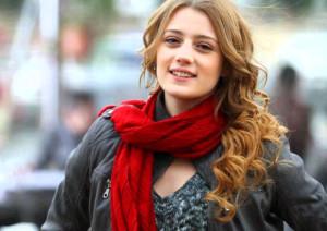 Gizem Karaca Ailesiyle Mugla Ya Tasindi Foto Galerisi