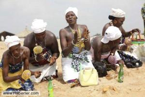 Afrika Da Yasamin Parcasi Haline Gelen Voodoo Buyusu Foto Galerisi