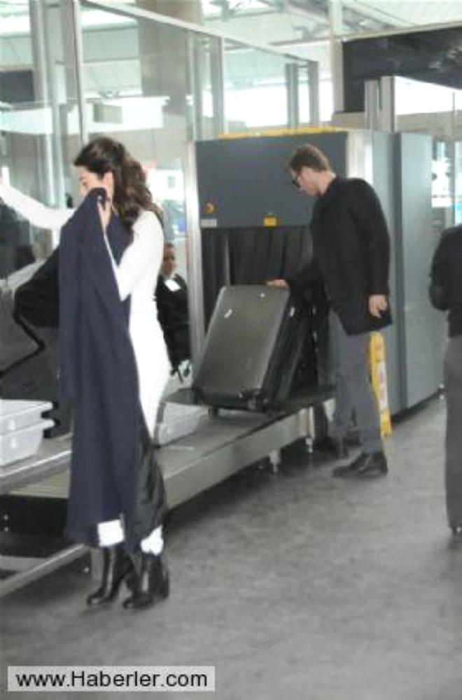 Kıvanç Tatlıtuğ’un Sevgilisi Evire Çevire Arandı
