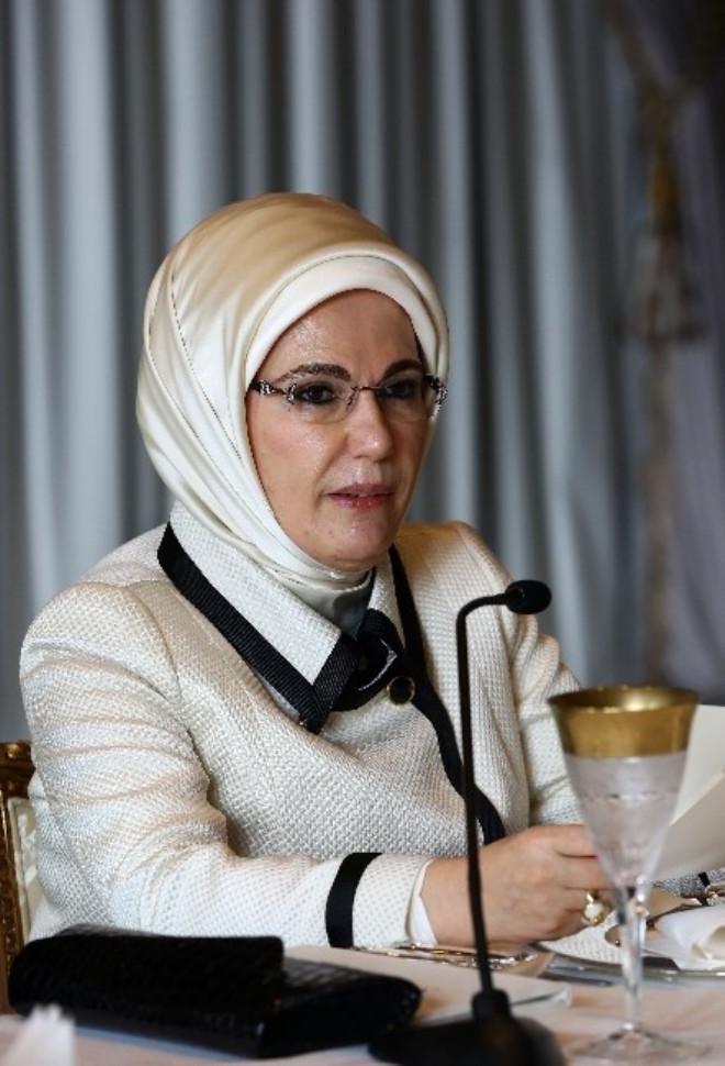 Emine Erdoğan Sivil Toplum Örgütleri Temsilcileriyle Bir Araya..