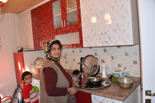 Yırtık Lastik Ayakkabılı Madenci Babası Recep Amca’nın Evi..
