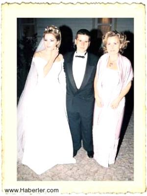 Unlulerin Dugun Fotograflari Foto Galerisi Nil, nil'de evlendi sarkici nil karaibrahimgil, nil nehri kenarinda serdar erener ile evlendi. unlulerin dugun fotograflari foto galerisi
