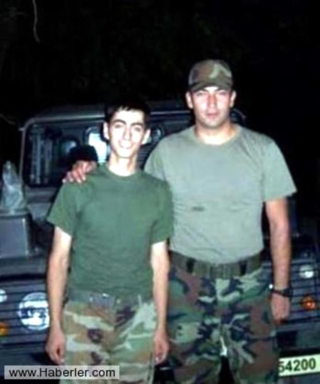 Kenan İmirzalıoğlu’nun Eski Hali Şaşırtıyor
