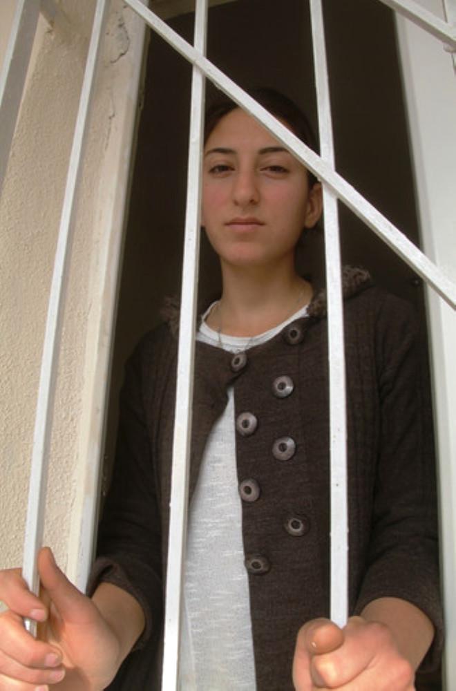 Ölümle Tehdit Edilen Çocuk Gelin Esra, Emine Erdoğan’dan Yardım..
