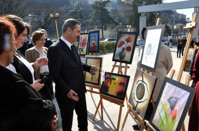 Kamer Genç son yolculuğuna uğurlandı Kamer Genç son yolculuğuna uğurlandı