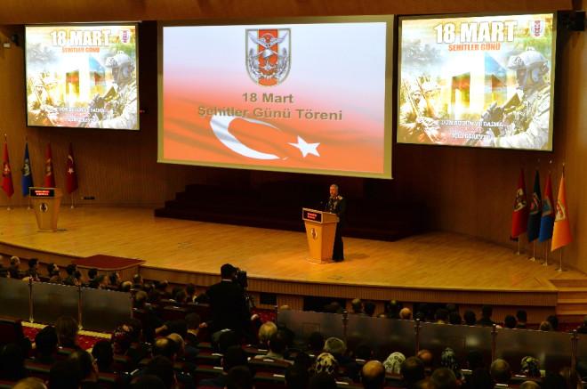 Orgeneral Akar Şehit Yakınlarını Ağırladı