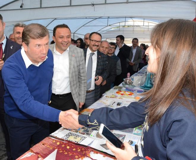 AK Parti’li İnceöz ve Eski Milli Futbolcu Tanju Çolak “Evet“ İçin..