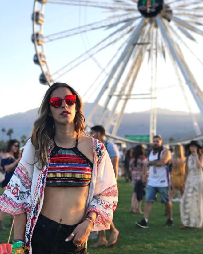 Deren Talu ve Şeyma Subaşı Amerika'daki Müzik Festivalinde ...