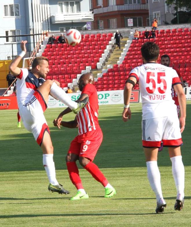 Balıkesirspor-Altınordu Fotoğrafları