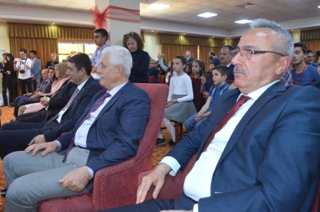 Çocuklar kötü adamlardan hoşlanır mı Gösteriş - kesinlikle evet Çocuklar kötü adamlardan hoşlanır mı Gösteriş - kesinlikle evet