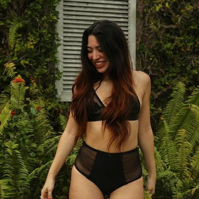 Kardashian'ın Türk Rakibi Pelinsu Kalçalarıyla Instagram'ı Sallıyor!