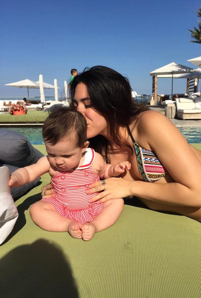 Kardashian'ın Türk Rakibi Pelinsu Kalçalarıyla Instagram'ı Sallıyor!