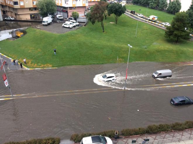 İstanbul Sular Altında! Sokaklarda Can Pazarı Yaşanıyor