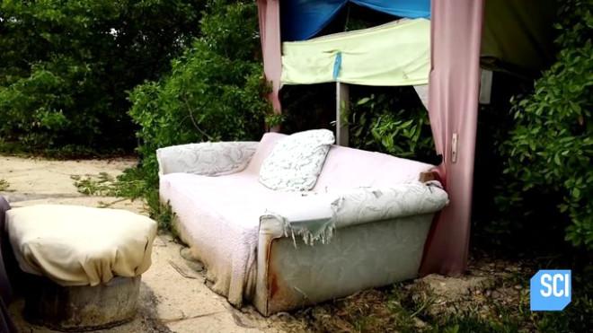 150 Bin Pet Şişe ile Yüzen Ada Yaptı