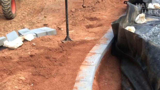 150 Bin Pet Şişe ile Yüzen Ada Yaptı