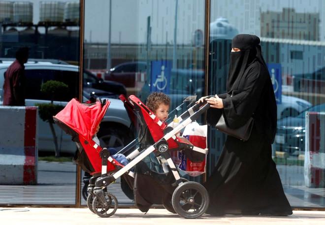 Suudi Arabistan'daki Kadınların Günlük Yaşamından Kareler