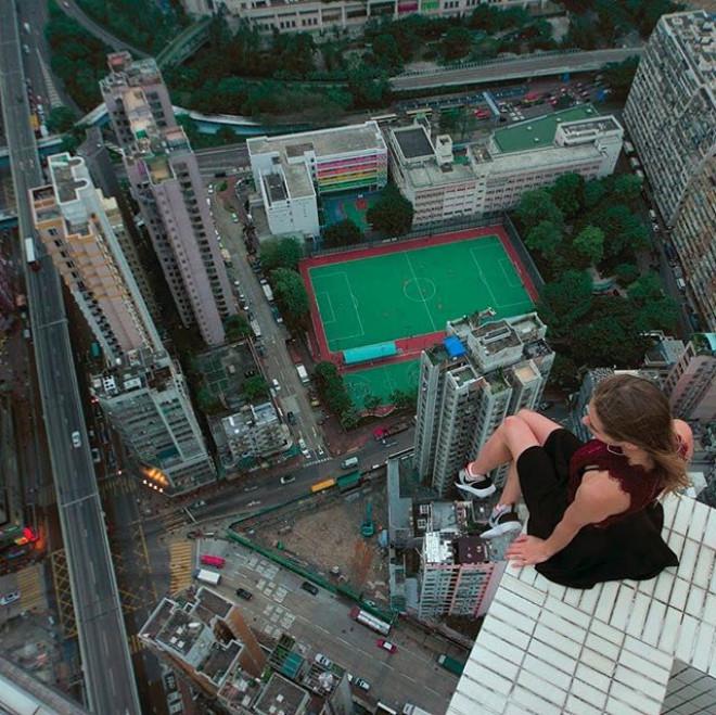 Yüksek Binaların Tepesindeki Korkusuz Fotoğrafçı: Angela Nikolau