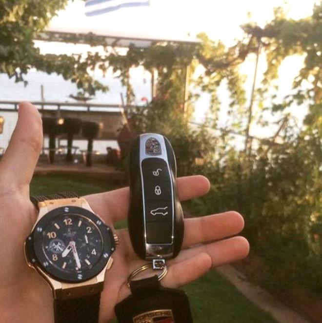 Yunanistan'ın Zengin Çocukları Instagram'ı Salladı!