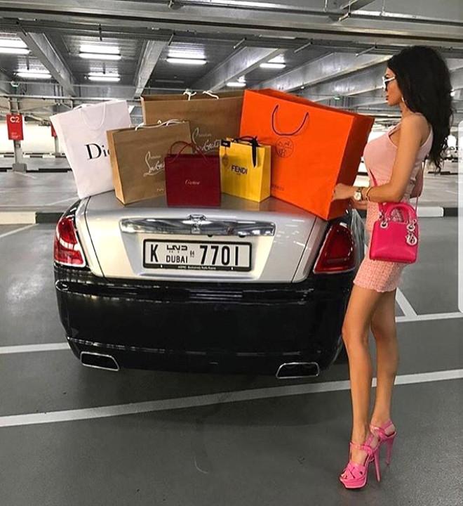 Dubai'nin Zengin Çocukları Aykırı Paylaşımlarıyla Instagram'ı Sallıyor