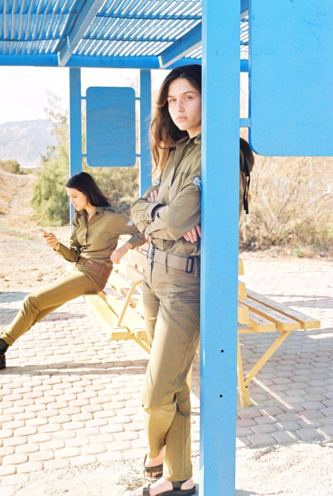 İsrailli Kadın Askerleri Hiç Böyle Görmediniz
