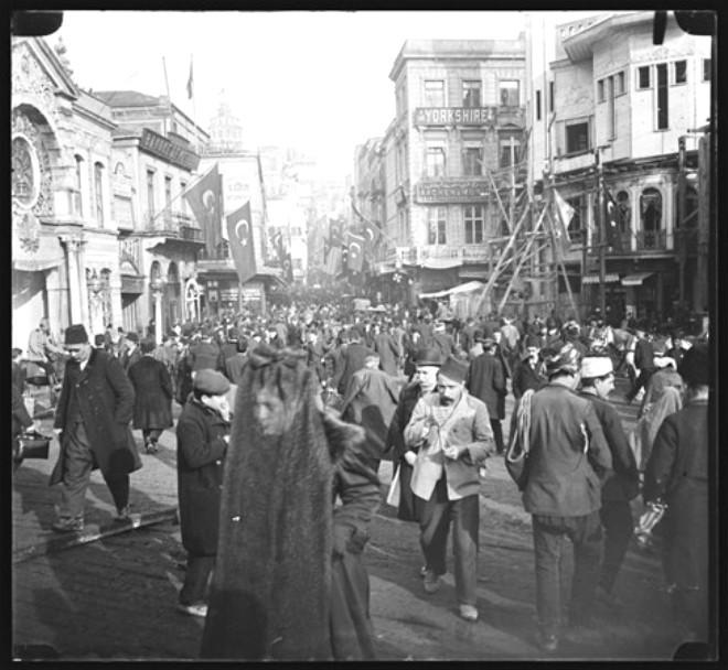 Eski İstanbul'dan Daha Önce Hiç Görmediğiniz Nostaljik Kareler
