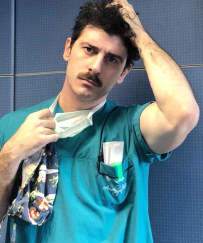 Türkiye'deki Fenomen Erkek Doktorlar Sosyal Medyayı Sallıyor