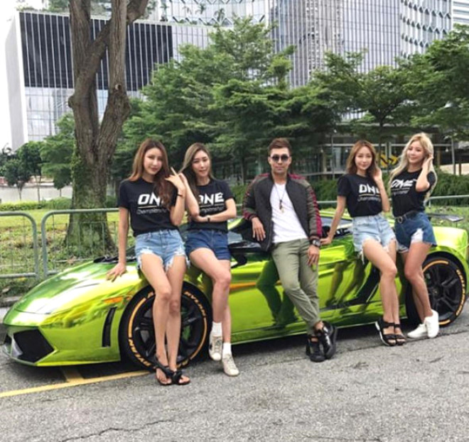 Singapur'un Zengin Çocukları Paylaşımlarıyla Instagram'ı Sallıyor