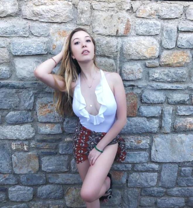 Ünlülerin Tatil Pozları Instagram'ı Salladı