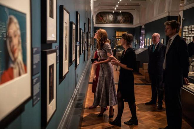 Cambridge Düşesi Kate Middleton Türk'ün İmzasıyla Geziyor