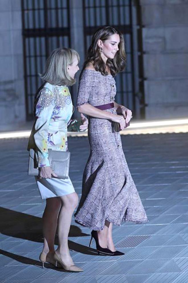 Cambridge Düşesi Kate Middleton Türk'ün İmzasıyla Geziyor