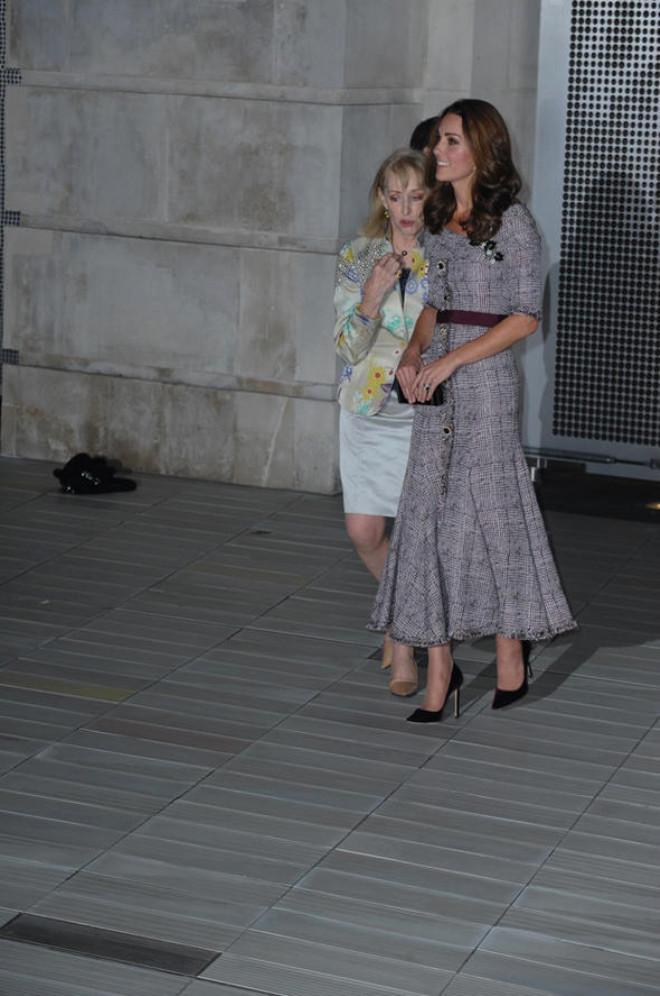 Cambridge Düşesi Kate Middleton Türk'ün İmzasıyla Geziyor