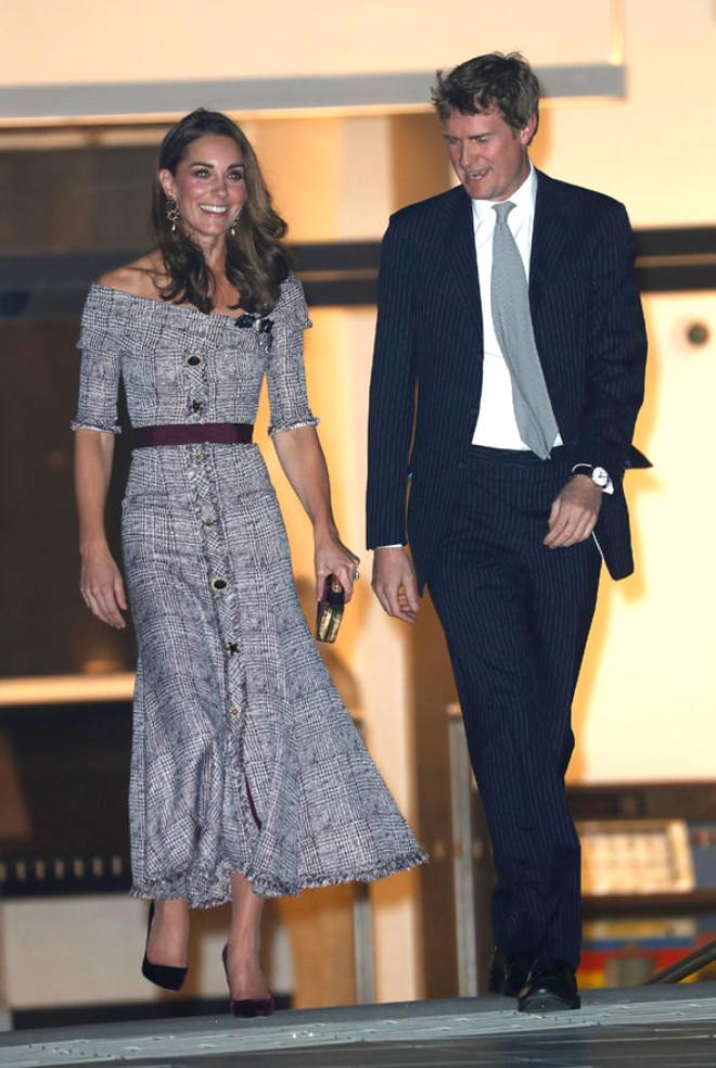Cambridge Düşesi Kate Middleton Türk'ün İmzasıyla Geziyor