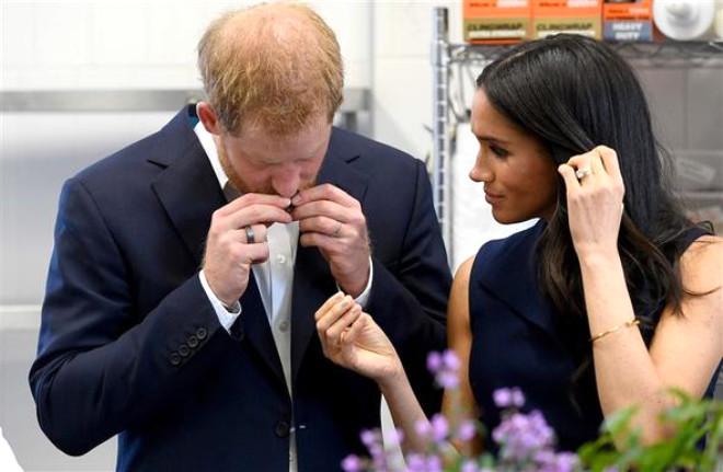 Prens Harry'nin Parmağından Çıkarmadığı Yüzüğün Sırrı Ortaya Çıktı!